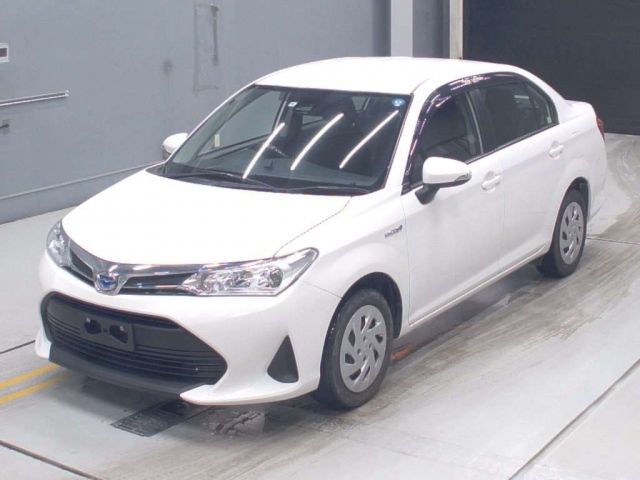 30548 Toyota Corolla axio NKE165 2018 г. (CAA Gifu)